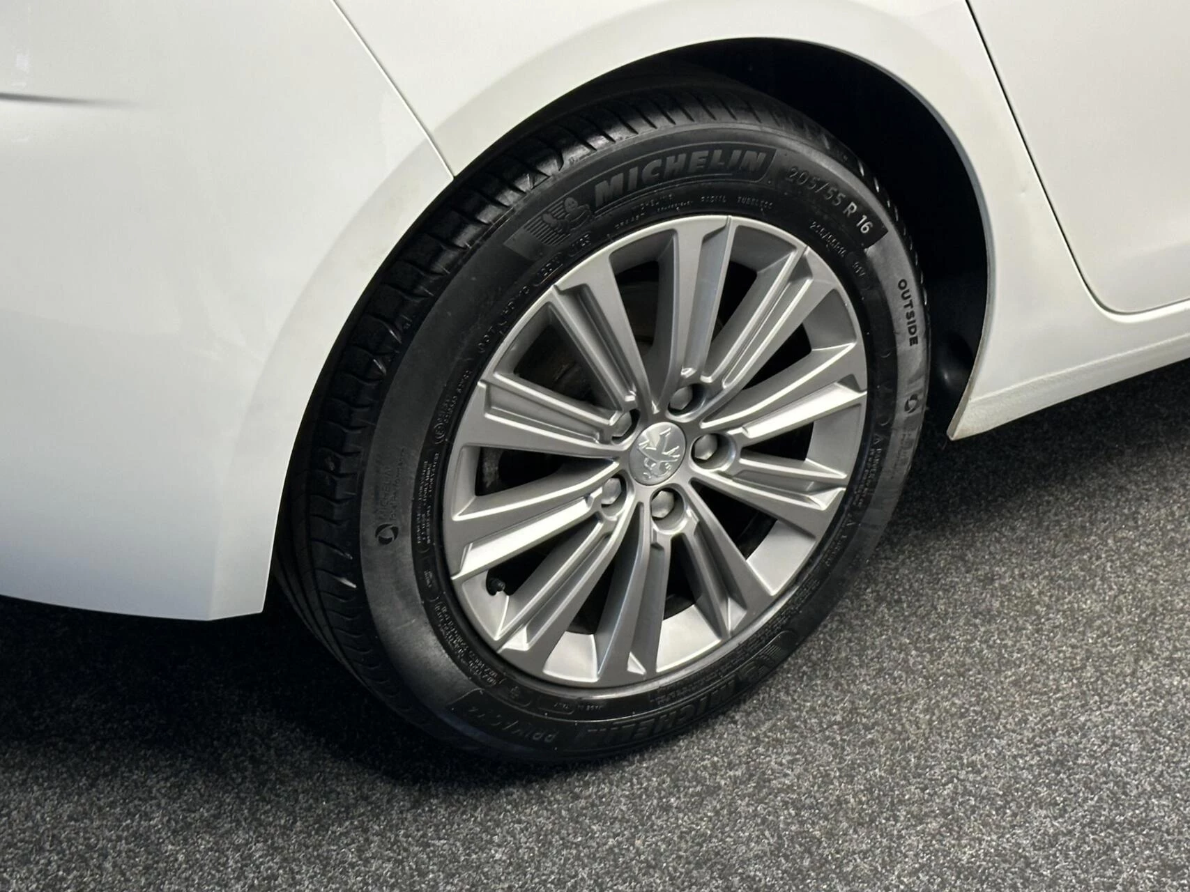 Hoofdafbeelding Peugeot 308