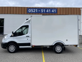 Hoofdafbeelding Ford Transit Ford Transit 2.0 TDCI 130pk automaat / smartbox bakwagen met Carrier 0 graden celsius koeling ! / lease vanaf € 638 / airco / cruise / navi / achteruit rijcamera / zijdeur