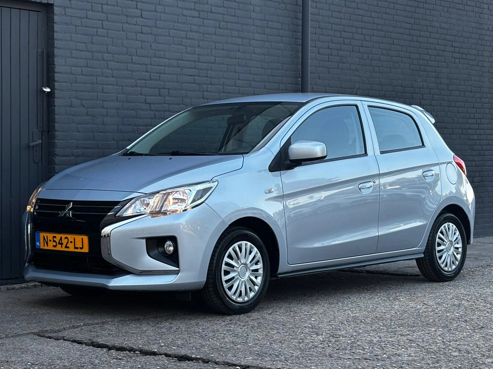Hoofdafbeelding Mitsubishi Space Star