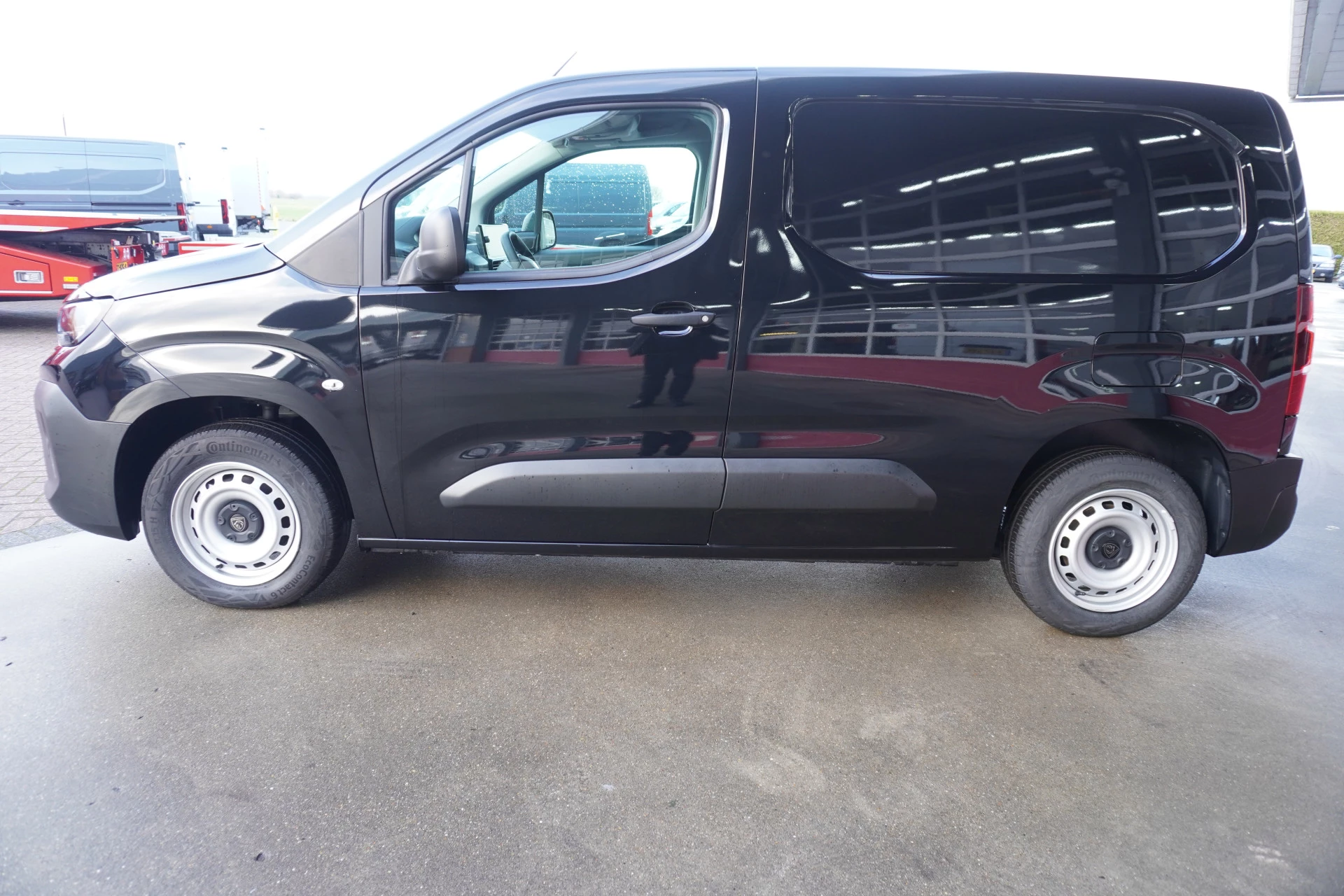 Hoofdafbeelding Peugeot Partner