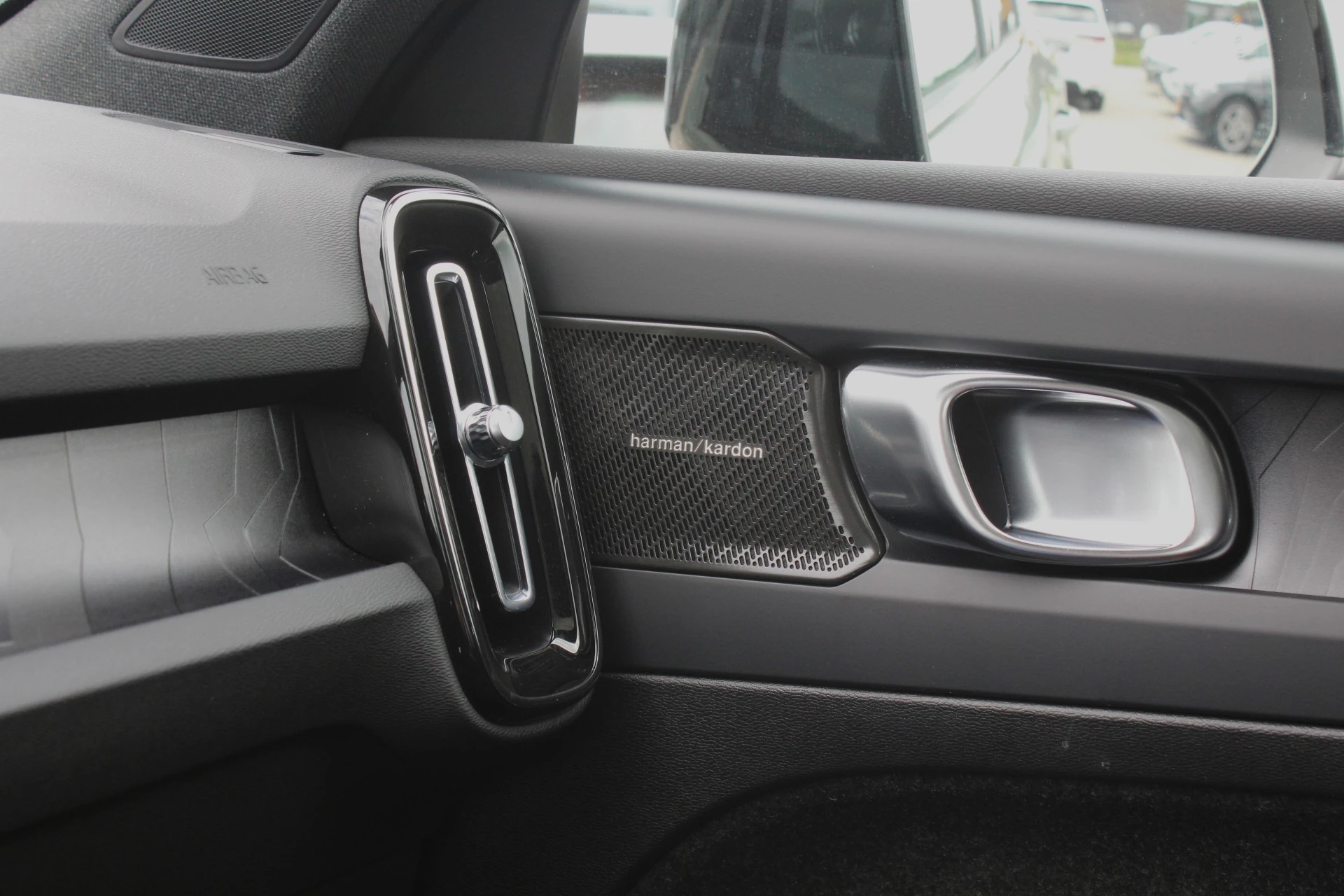 Hoofdafbeelding Volvo C40