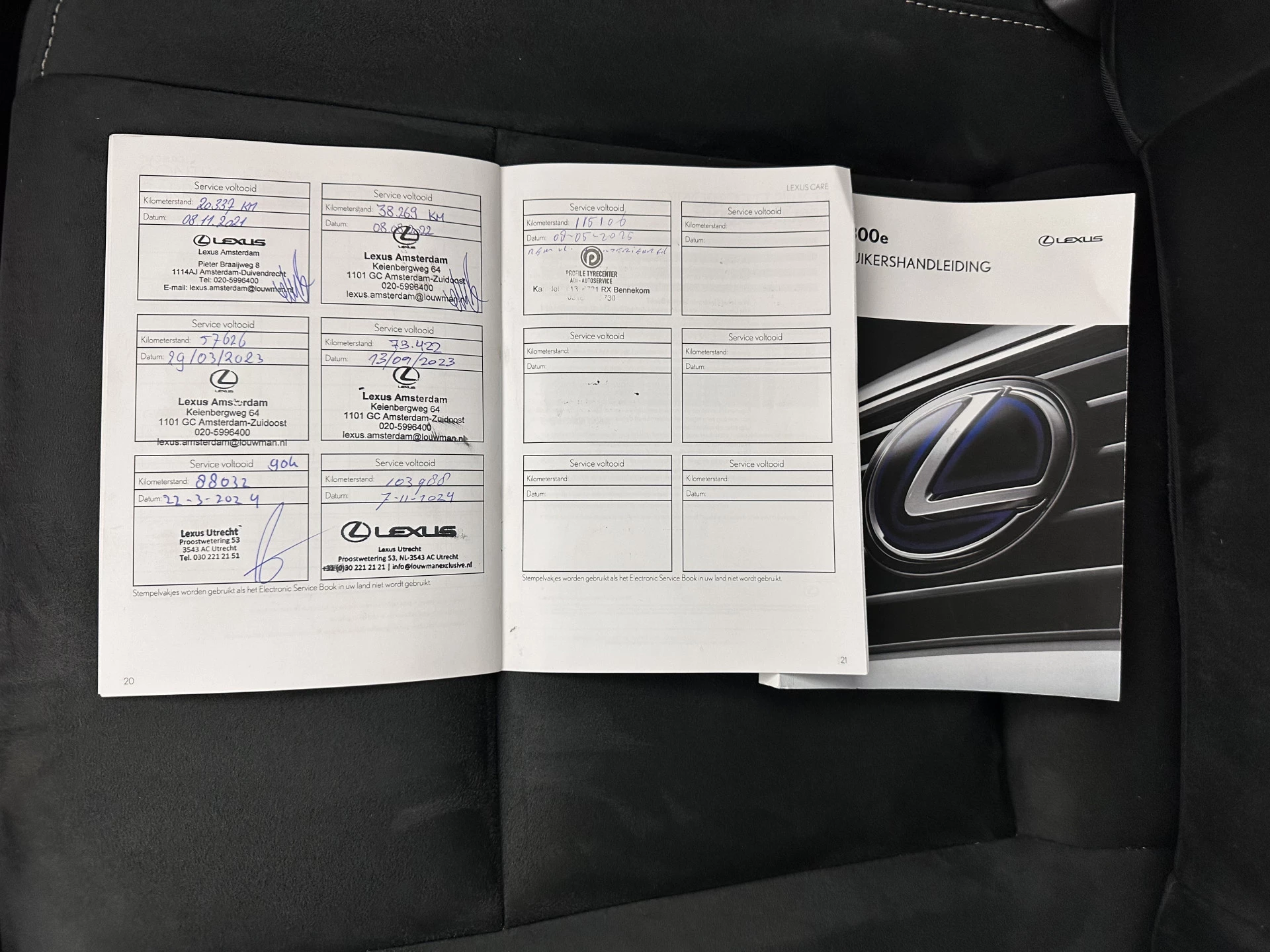 Hoofdafbeelding Lexus UX