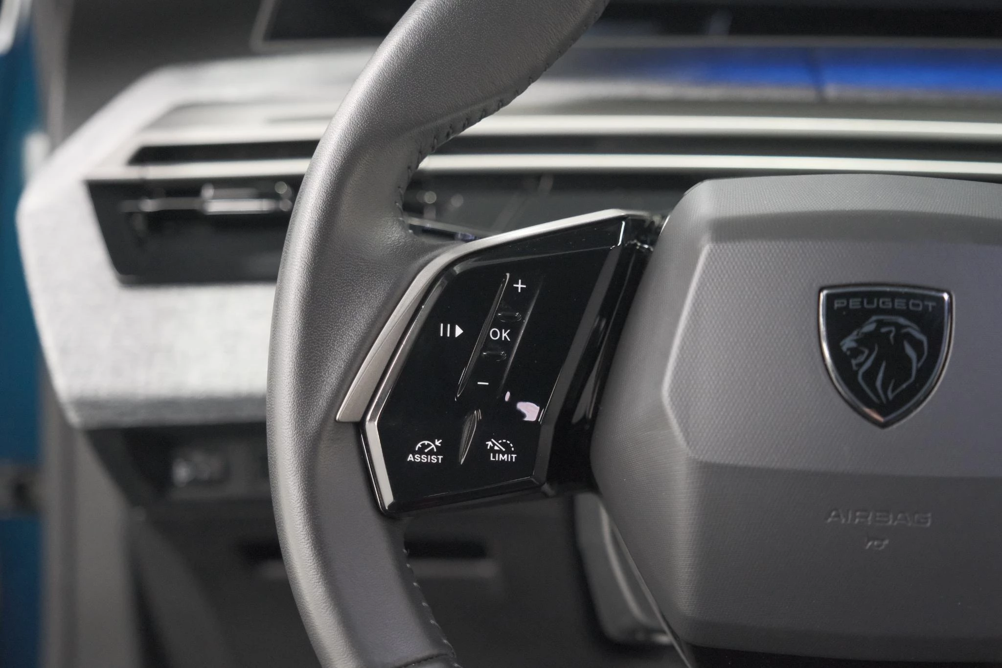 Hoofdafbeelding Peugeot e-3008