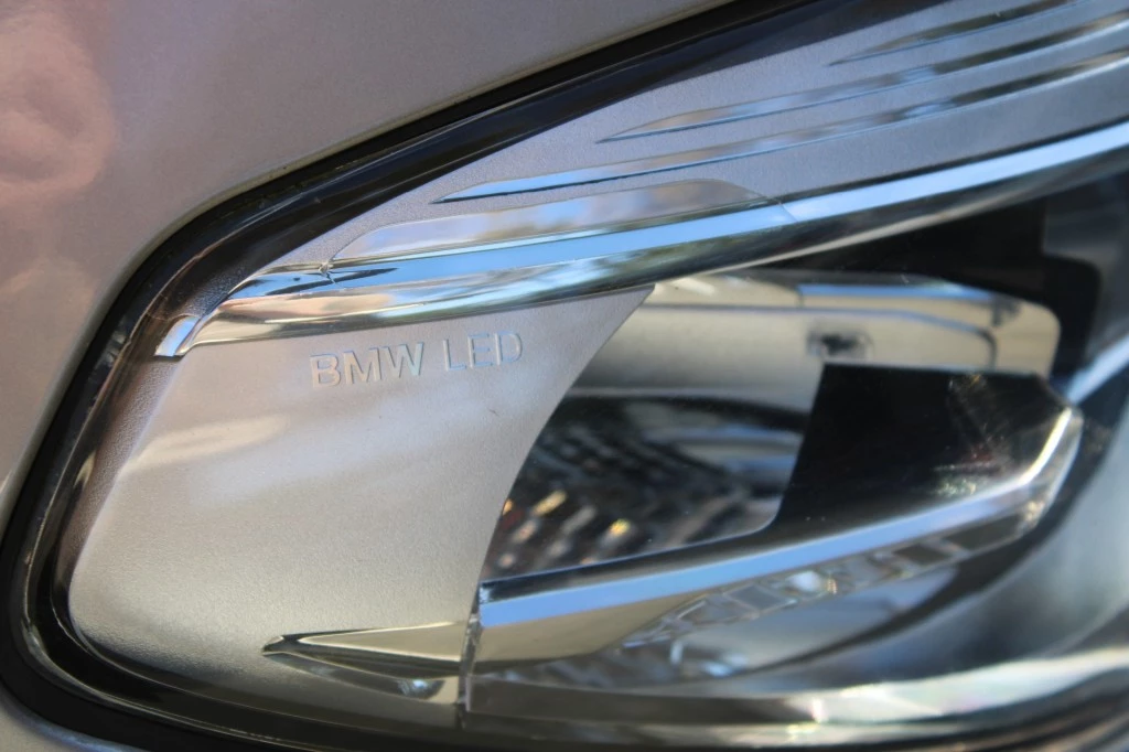 Hoofdafbeelding BMW iX3