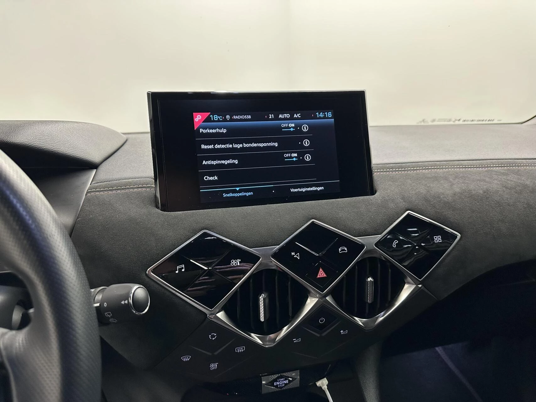 Hoofdafbeelding DS DS 3