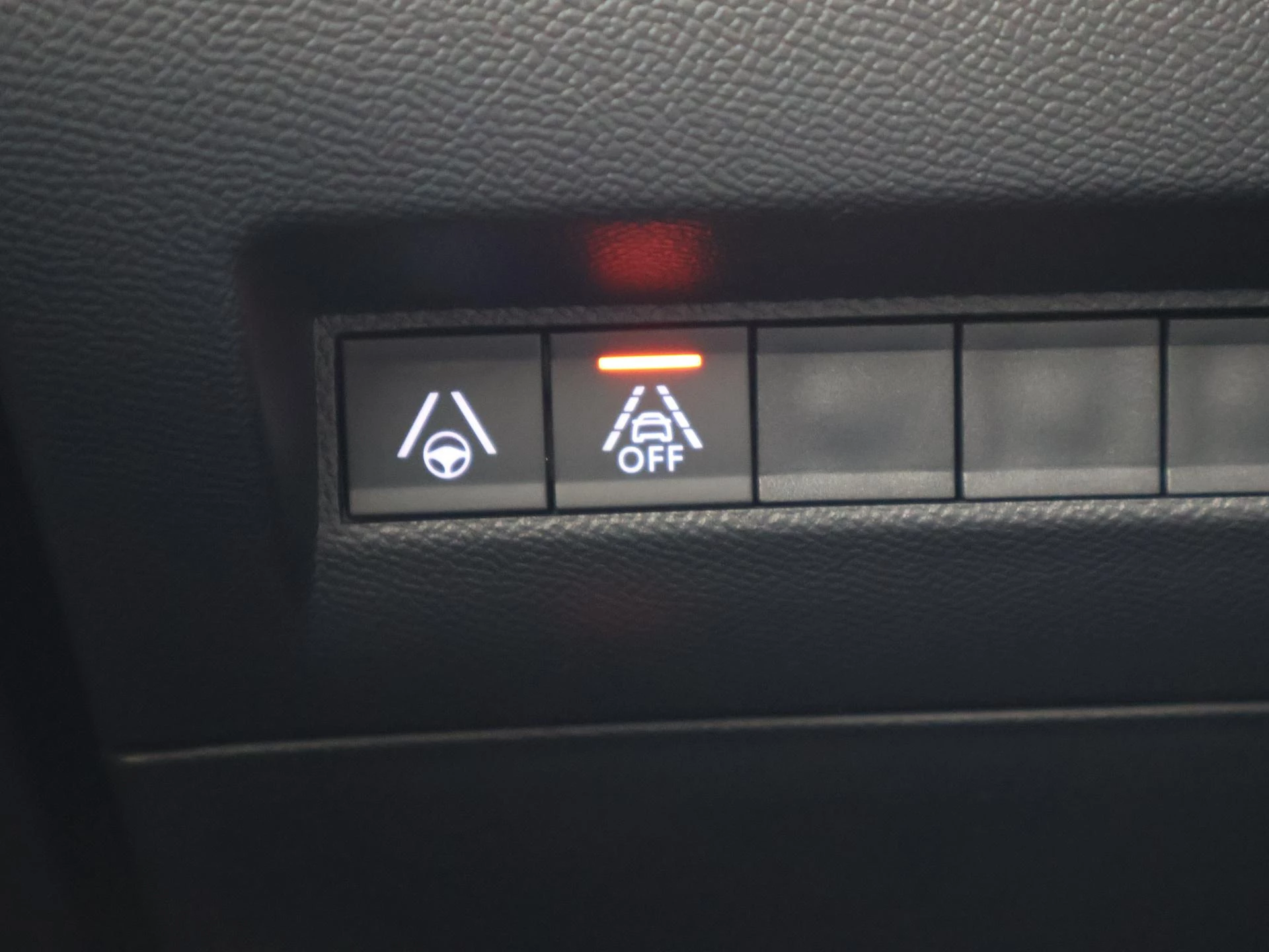 Hoofdafbeelding Peugeot e-2008