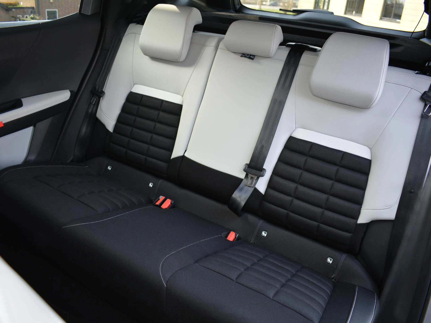 Hoofdafbeelding Citroën ë-C3 Aircross