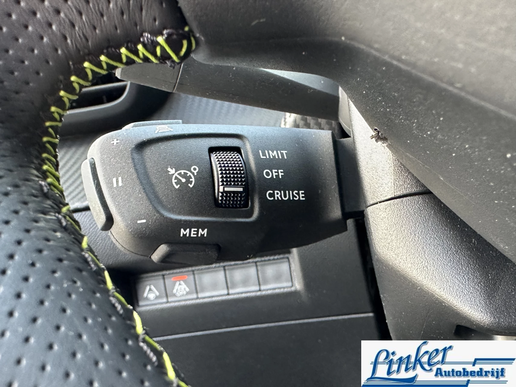 Hoofdafbeelding Peugeot e-208