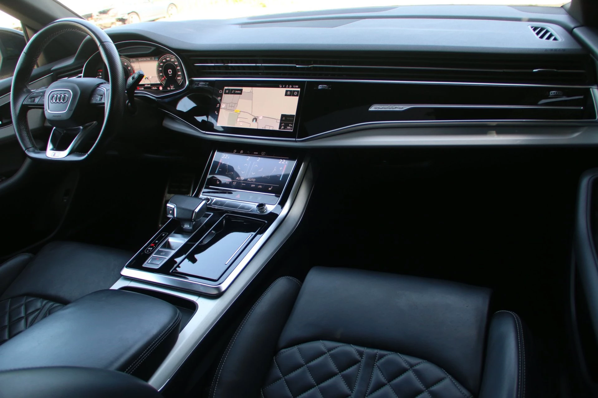 Hoofdafbeelding Audi Q8