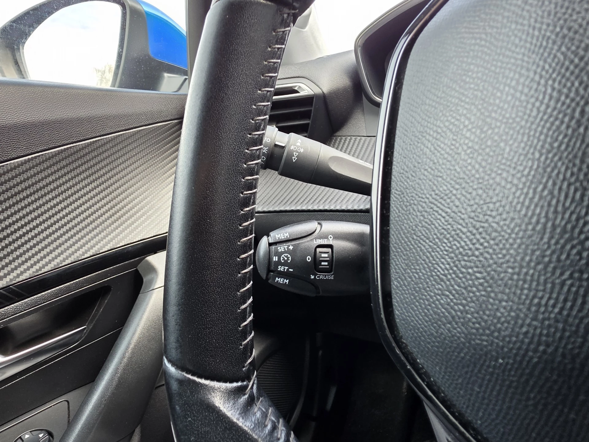 Hoofdafbeelding Peugeot e-2008