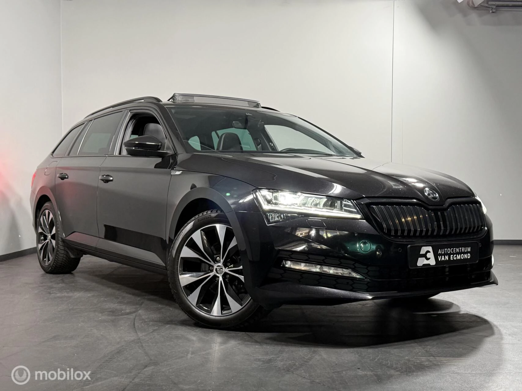 Hoofdafbeelding Škoda Superb