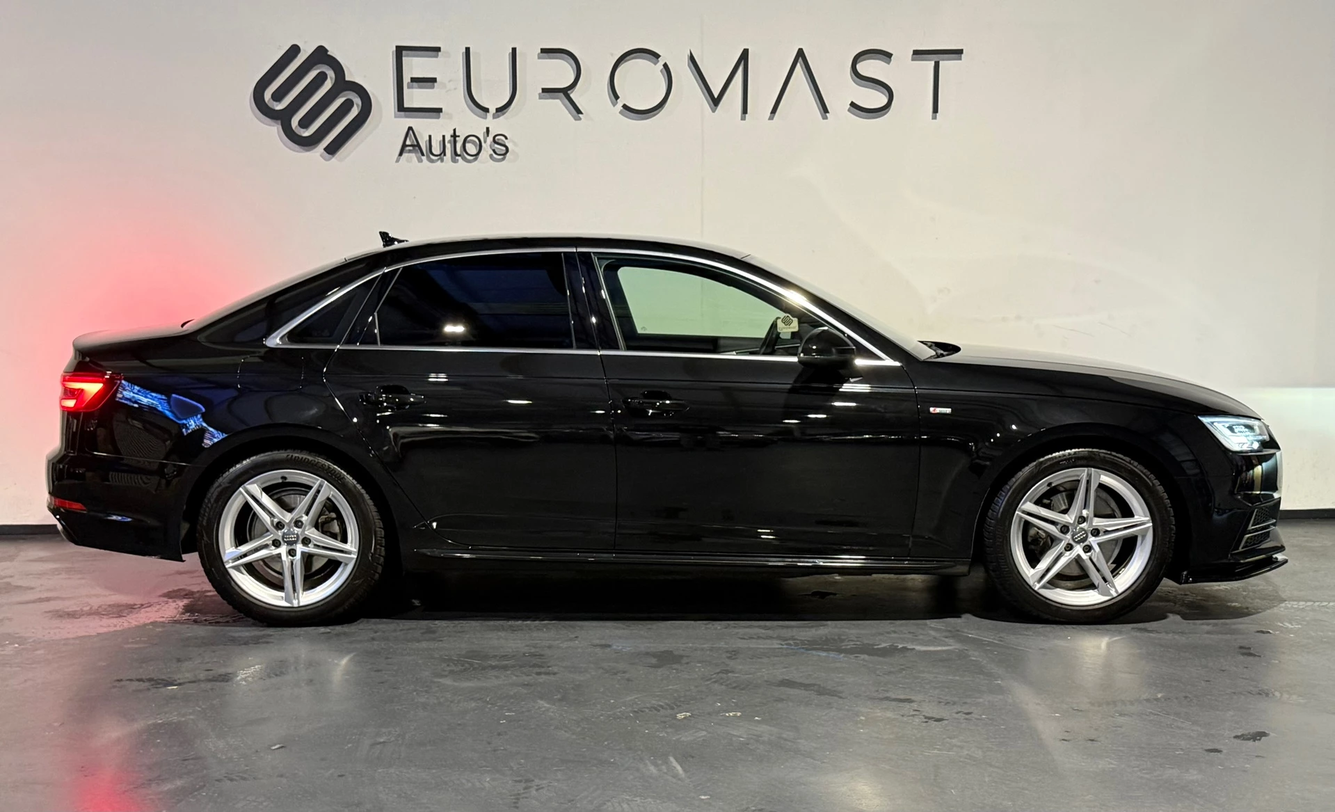 Hoofdafbeelding Audi A4