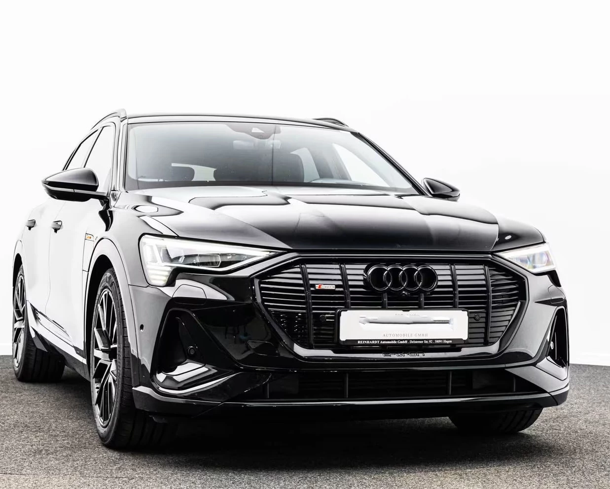 Hoofdafbeelding Audi e-tron