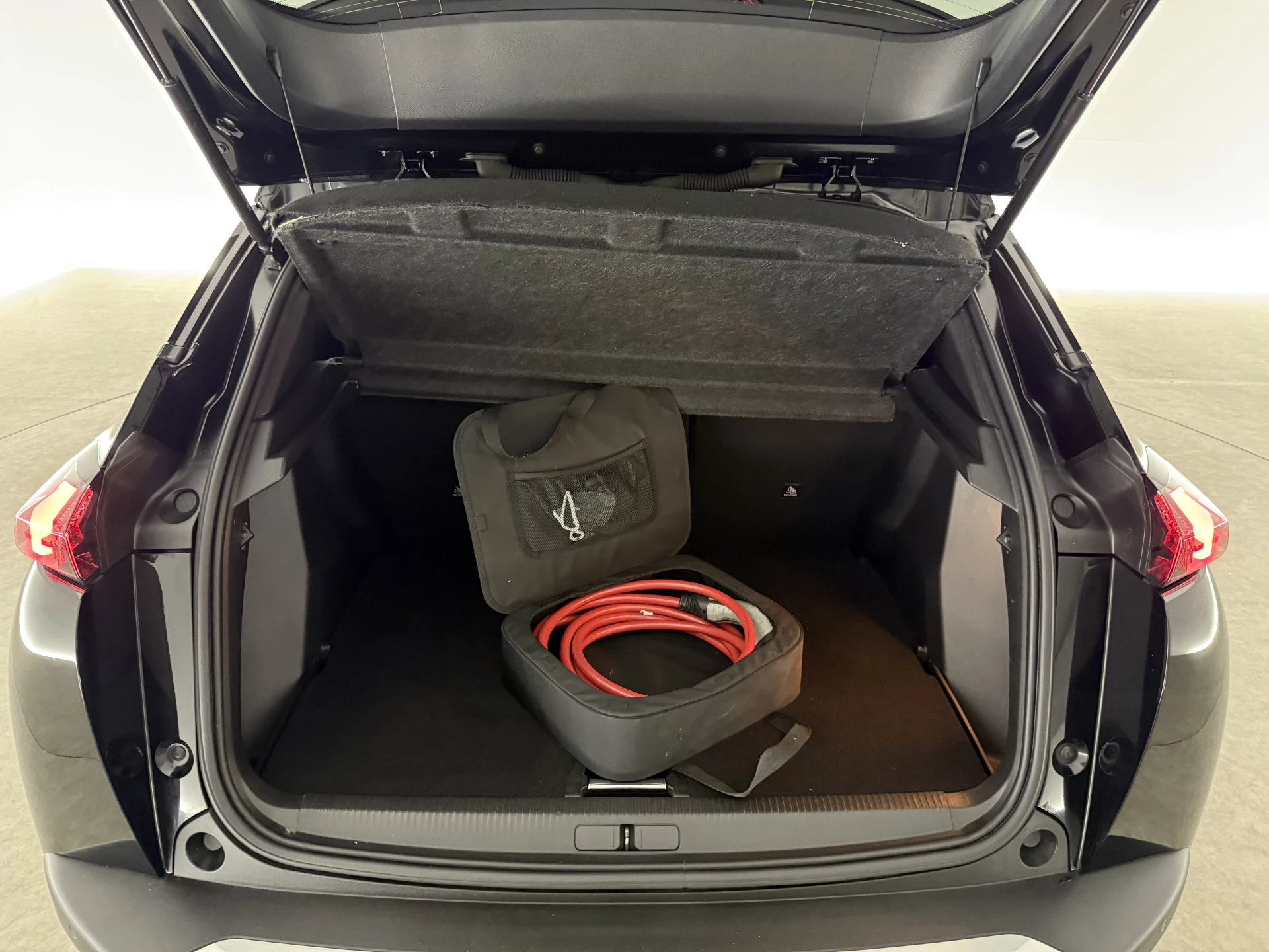 Hoofdafbeelding Peugeot e-2008