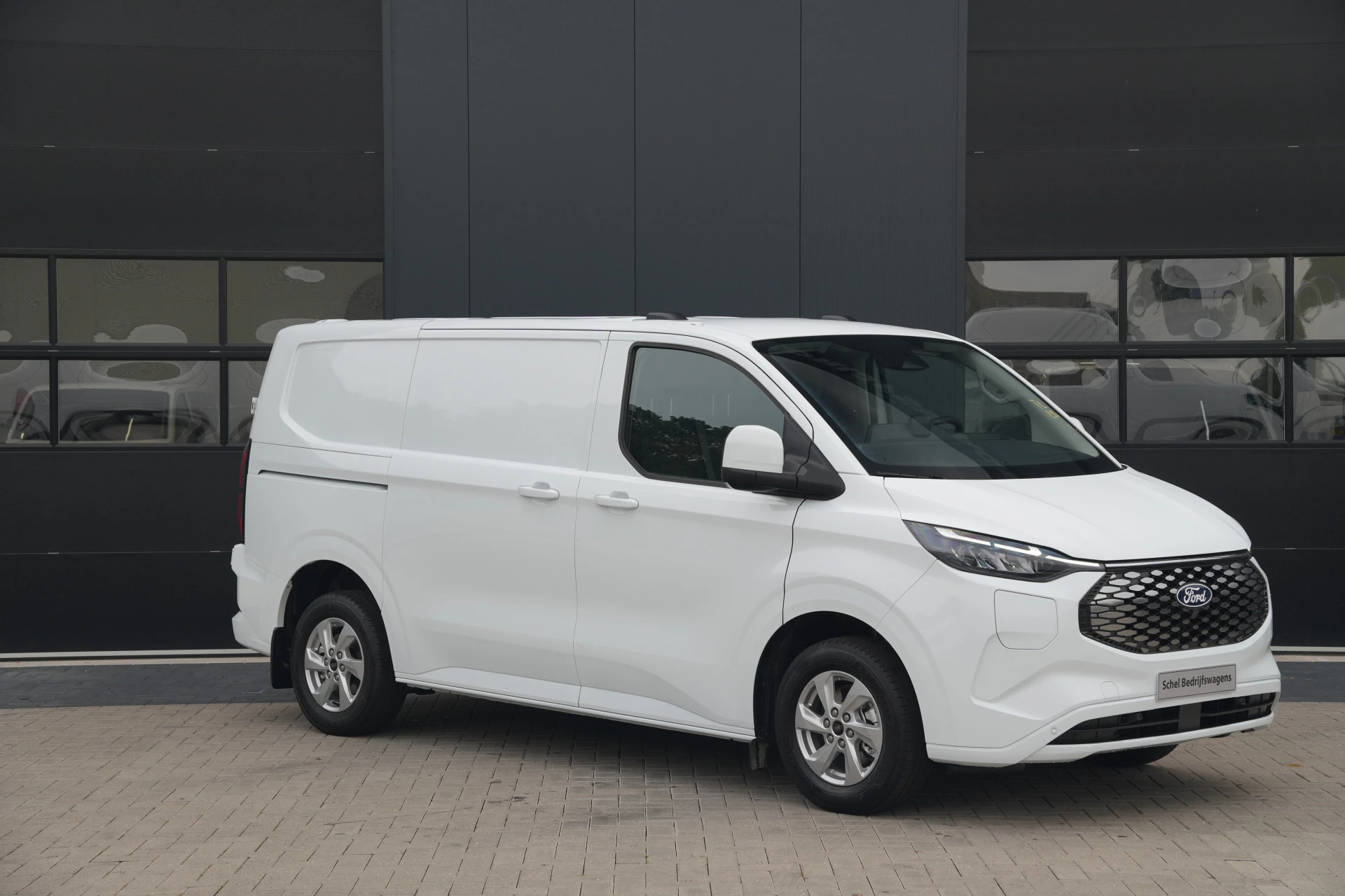 Hoofdafbeelding Ford E-Transit Custom