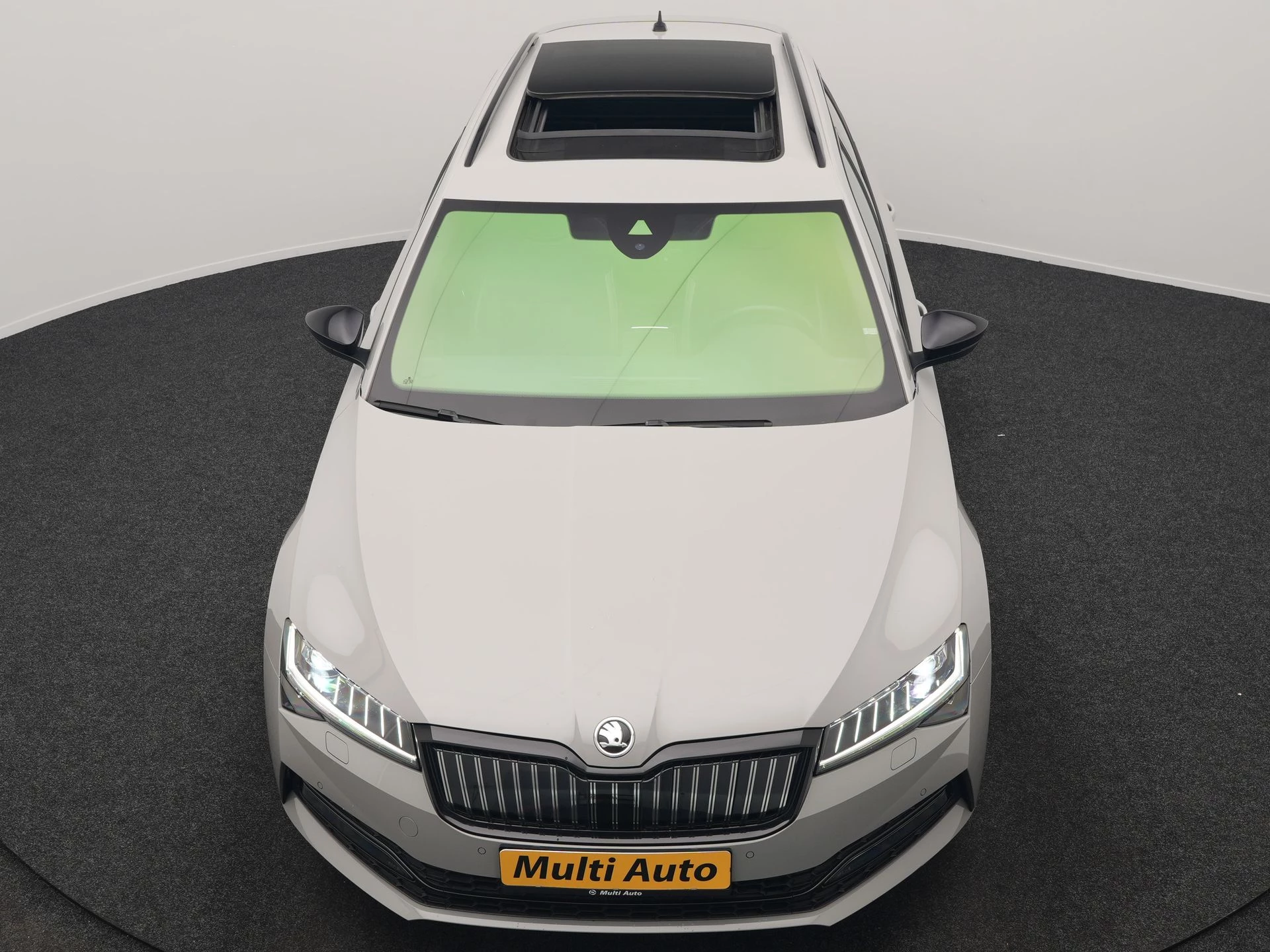 Hoofdafbeelding Škoda Superb