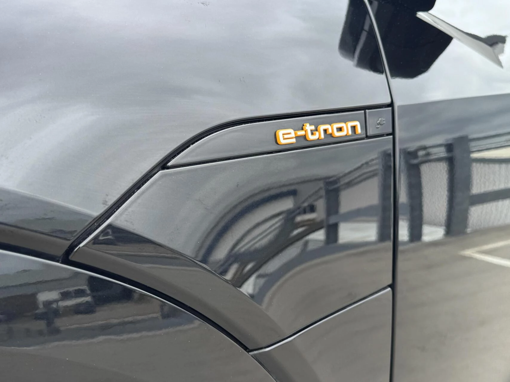 Hoofdafbeelding Audi e-tron