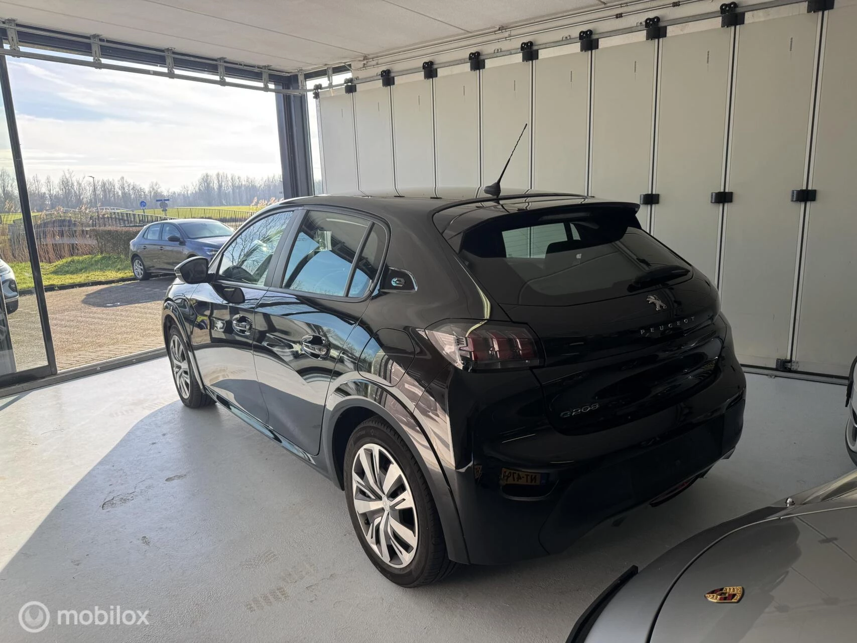 Hoofdafbeelding Peugeot e-208