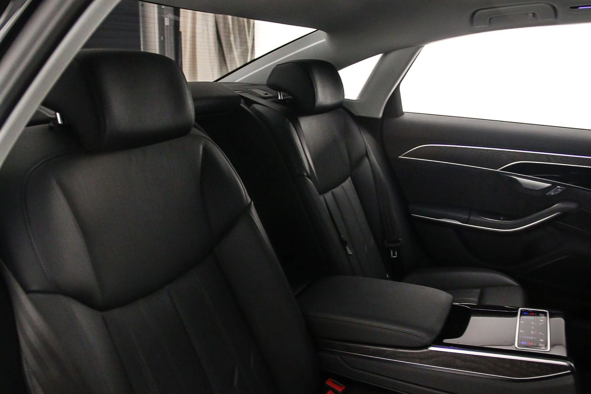Hoofdafbeelding Audi A8