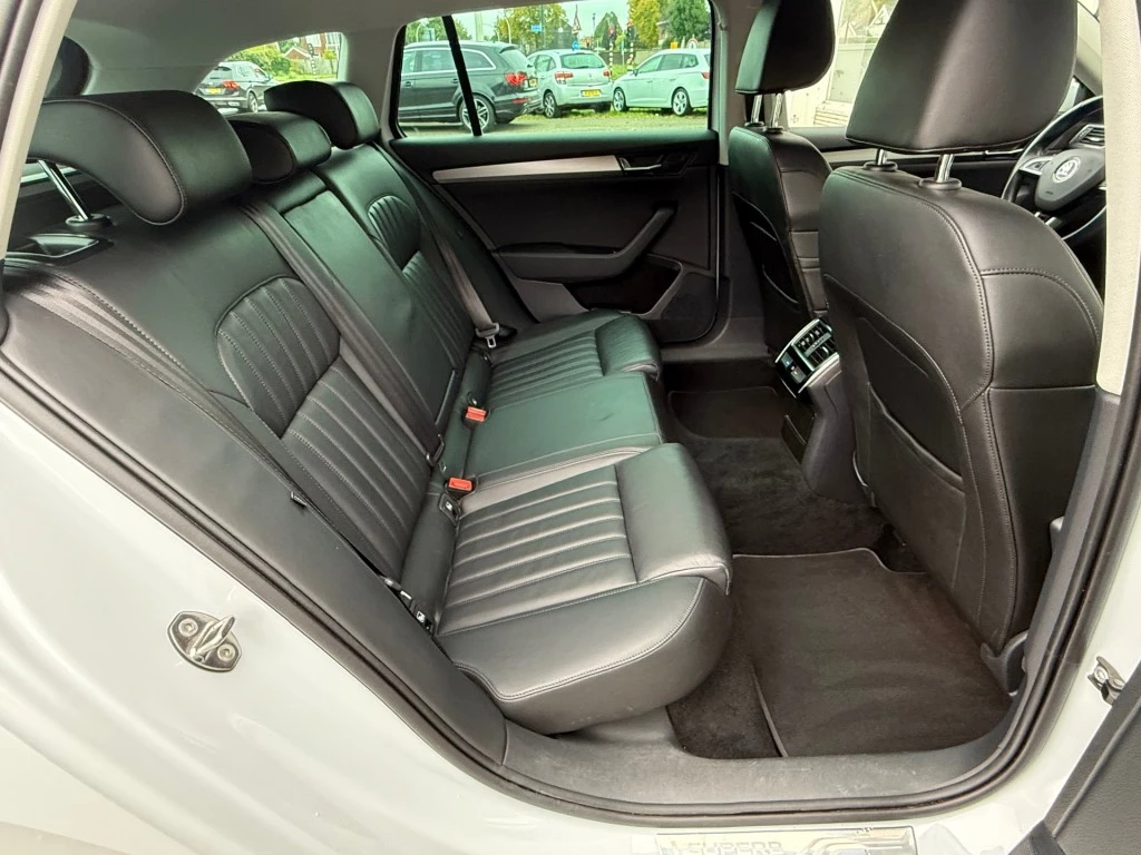 Hoofdafbeelding Škoda Superb