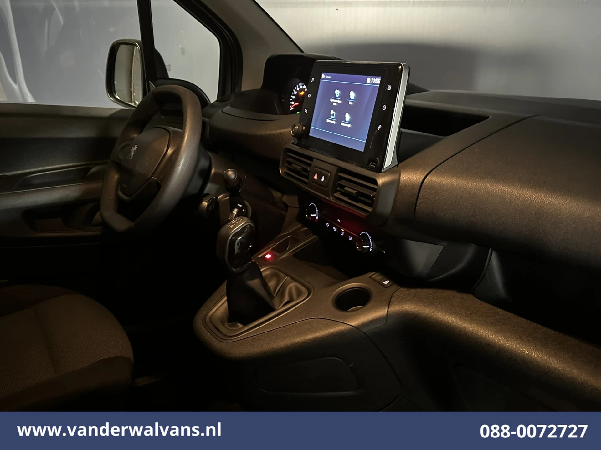 Hoofdafbeelding Peugeot Partner