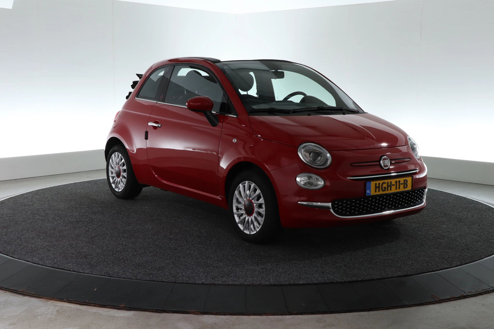 Hoofdafbeelding Fiat 500C