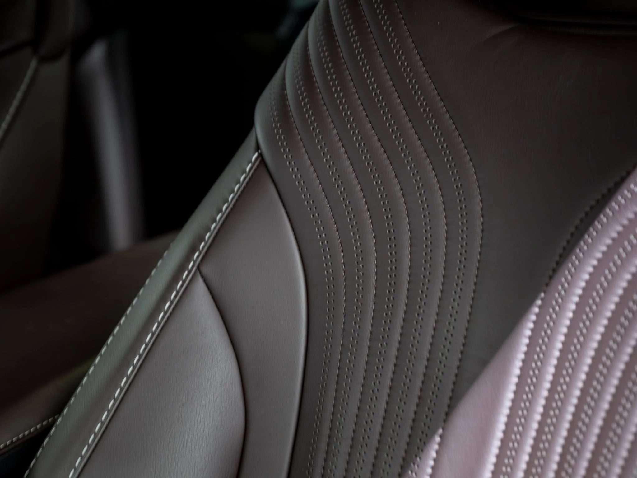 Hoofdafbeelding Aston Martin DB11
