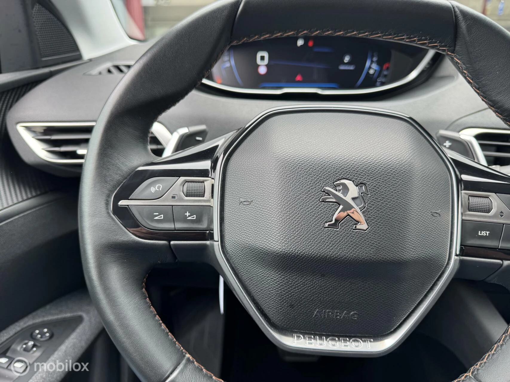 Hoofdafbeelding Peugeot 5008