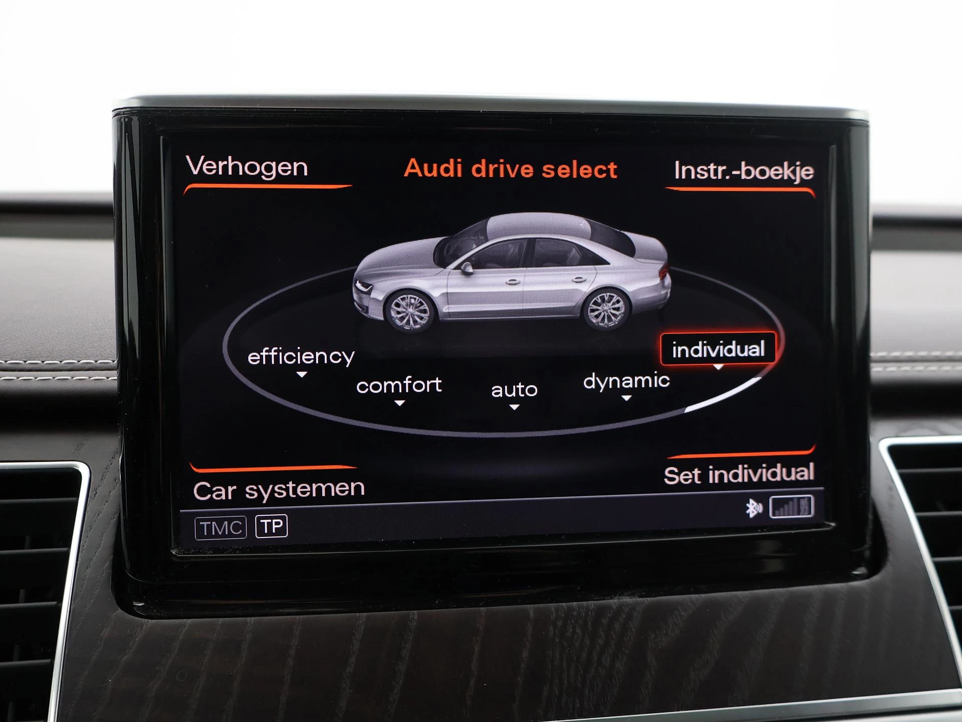 Hoofdafbeelding Audi A8