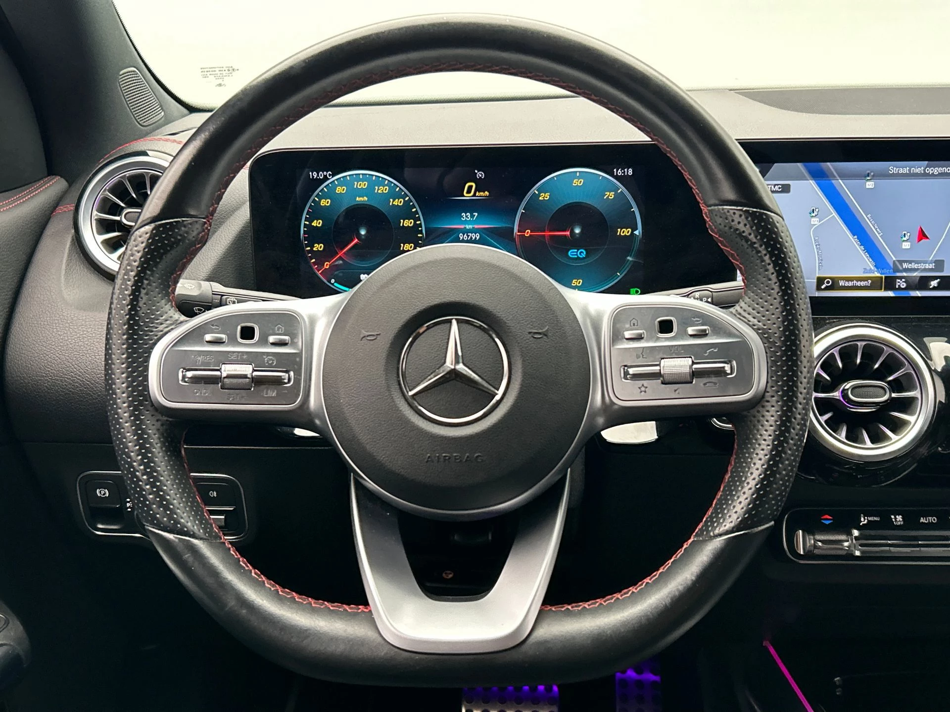 Hoofdafbeelding Mercedes-Benz EQA