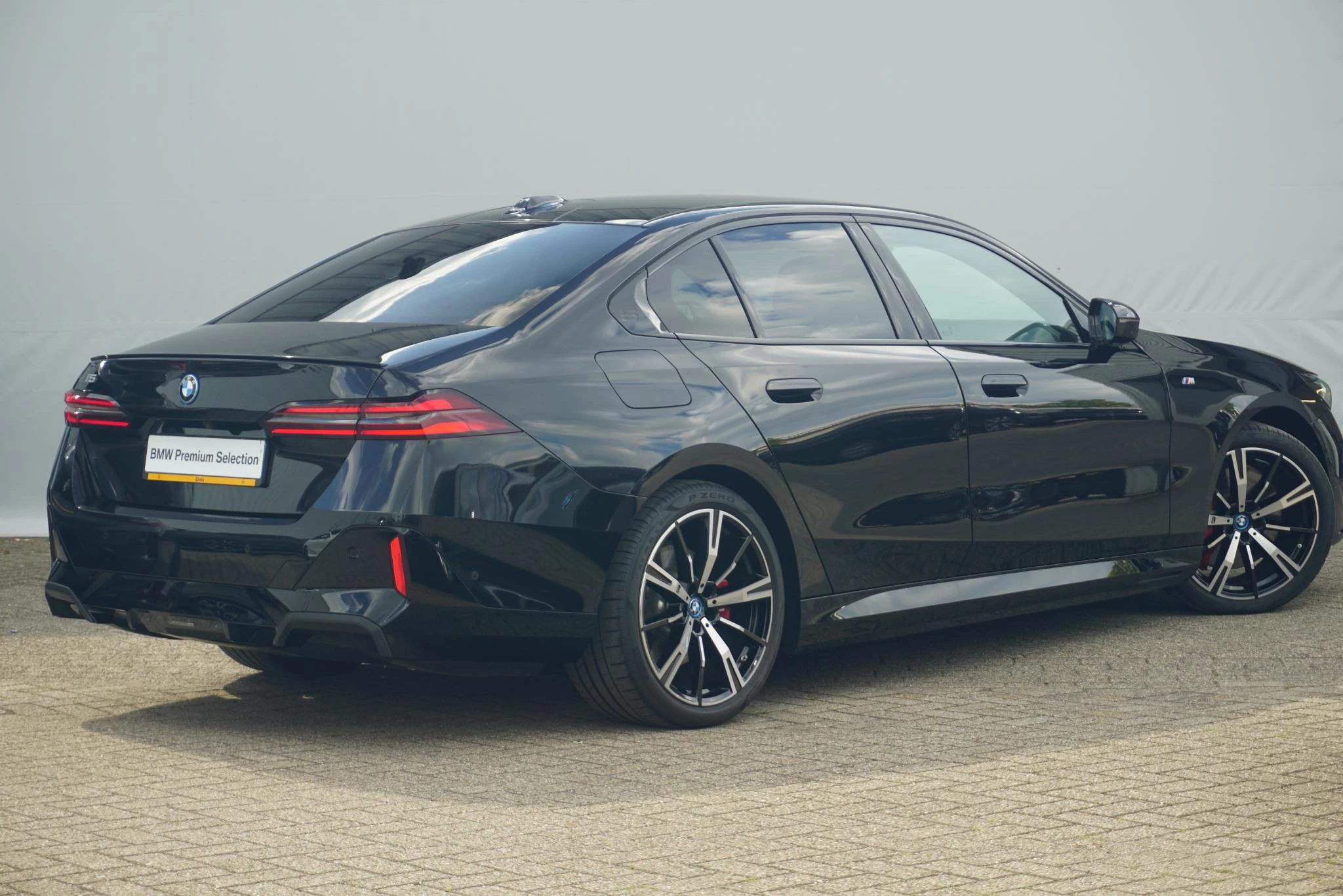 Hoofdafbeelding BMW i5