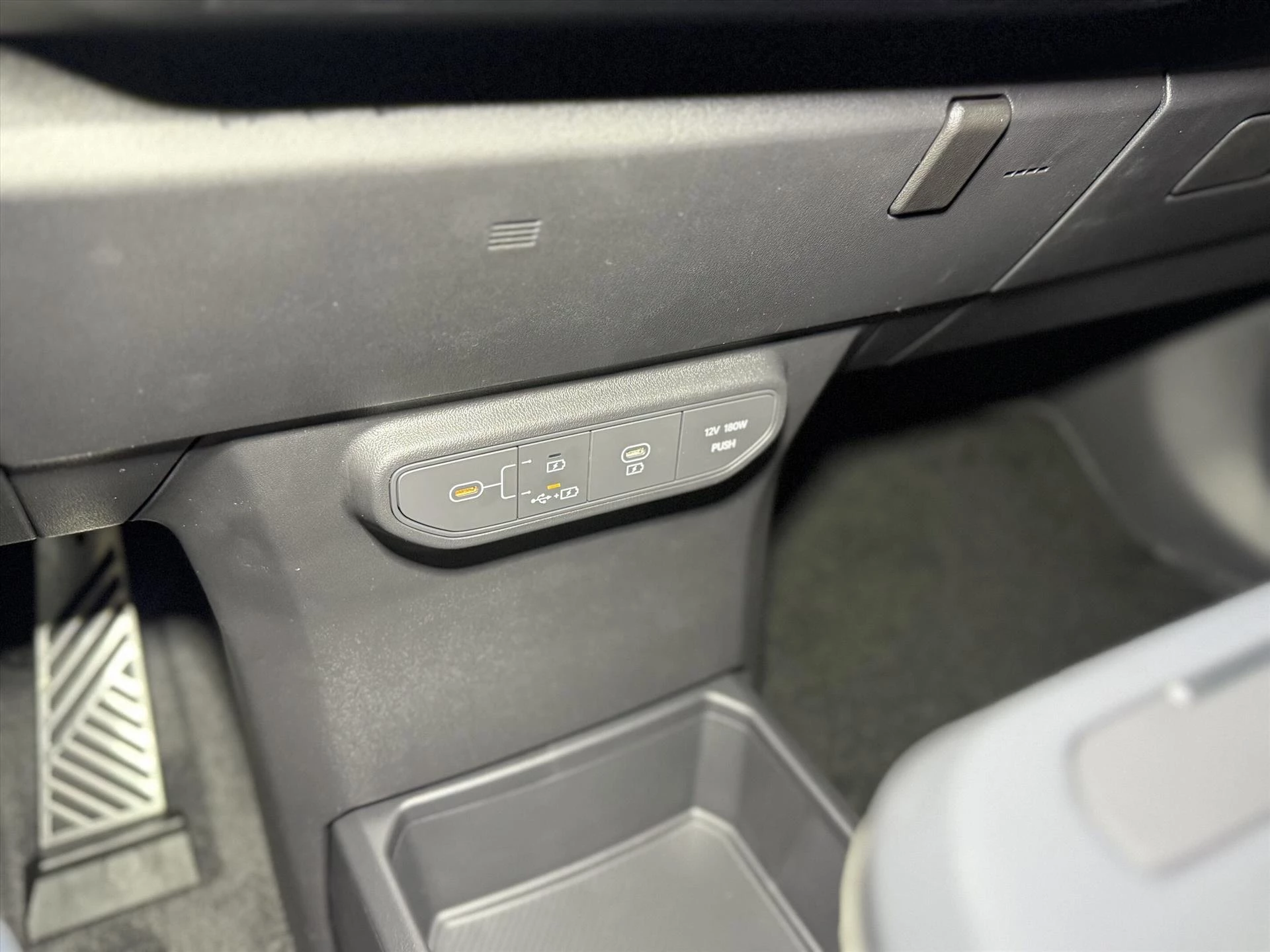 Hoofdafbeelding Kia EV5