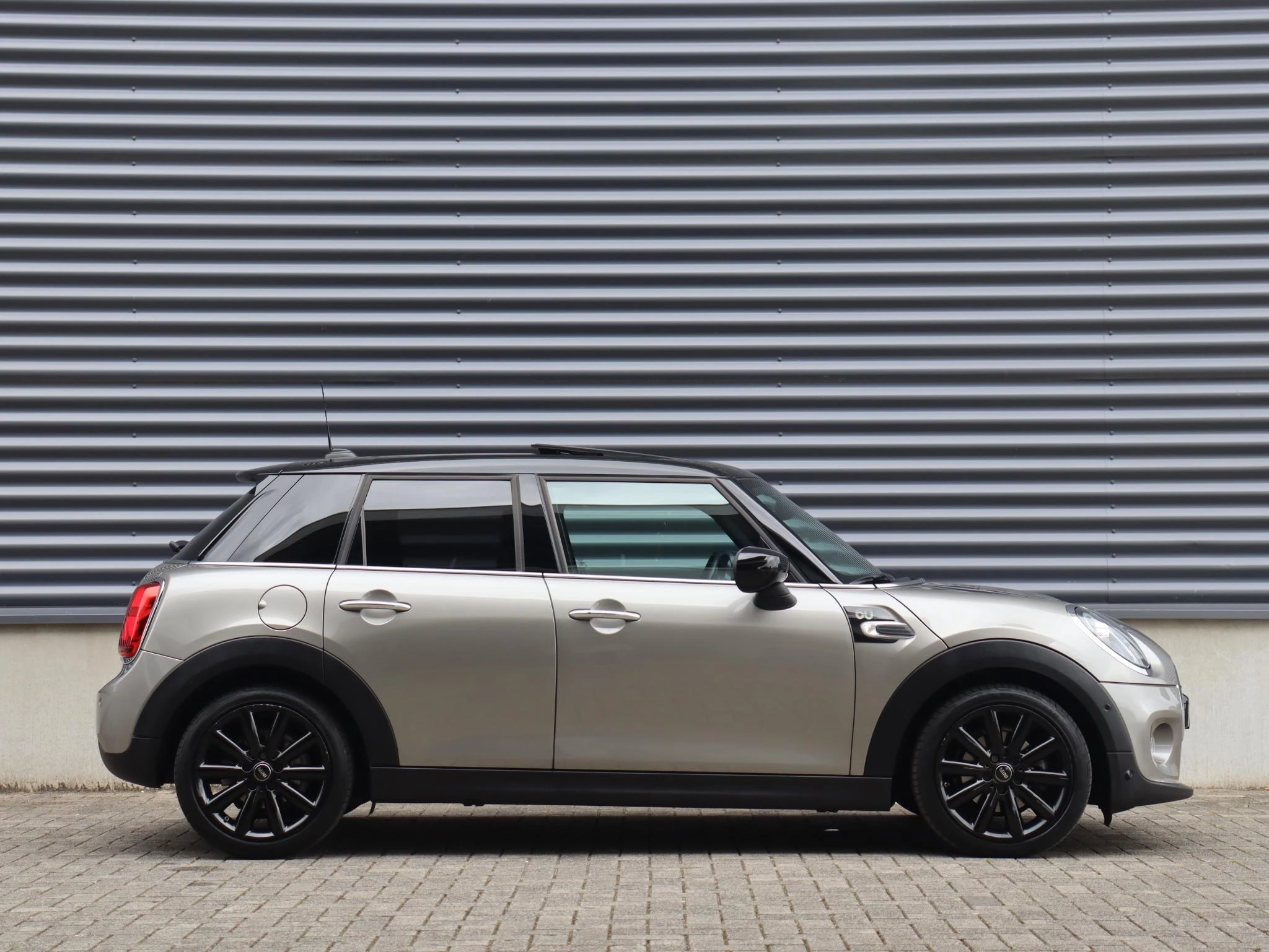 Hoofdafbeelding MINI 5-deurs