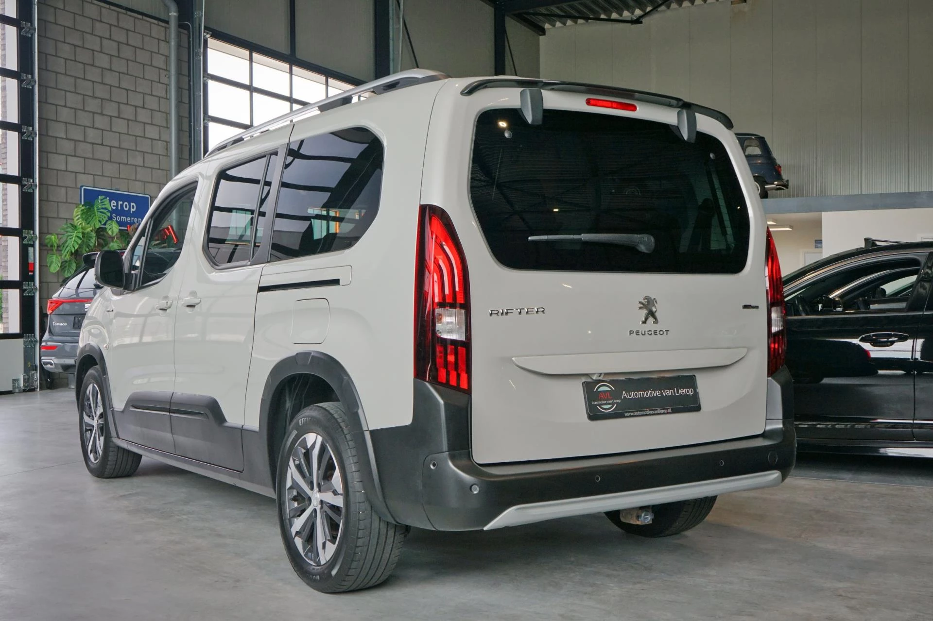 Hoofdafbeelding Peugeot Rifter