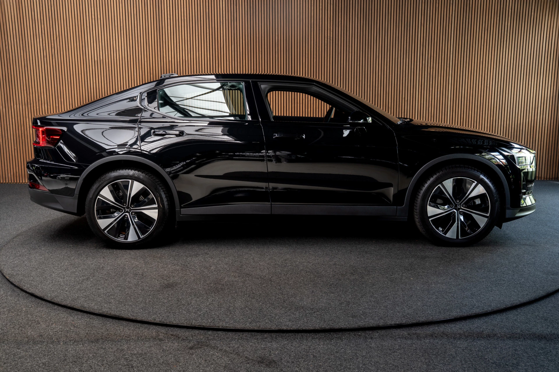 Hoofdafbeelding Polestar 2