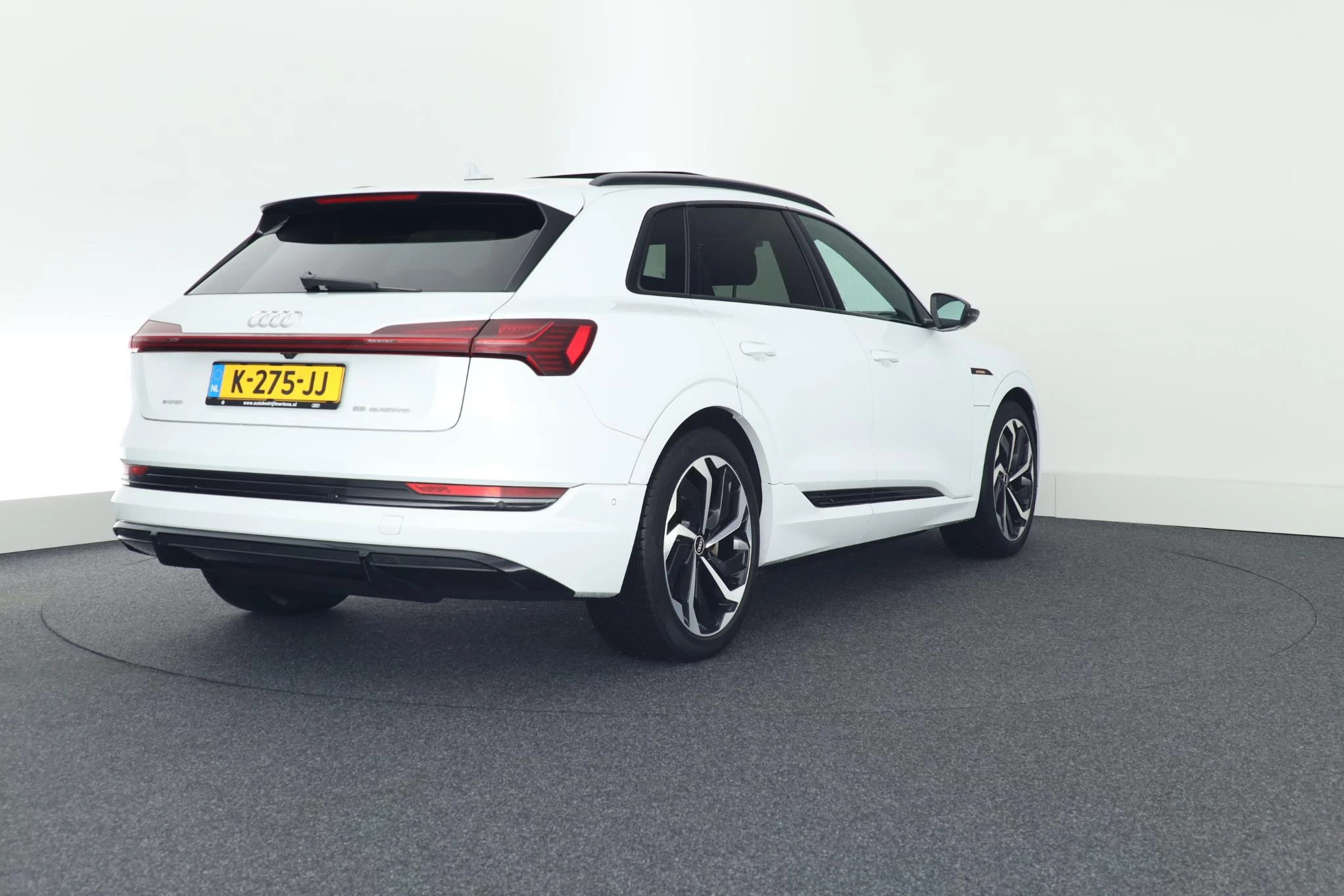 Hoofdafbeelding Audi e-tron