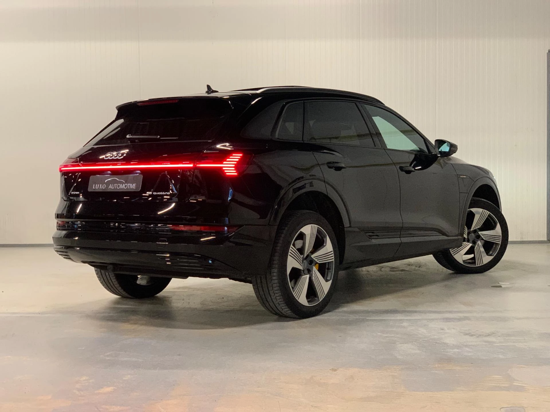 Hoofdafbeelding Audi e-tron