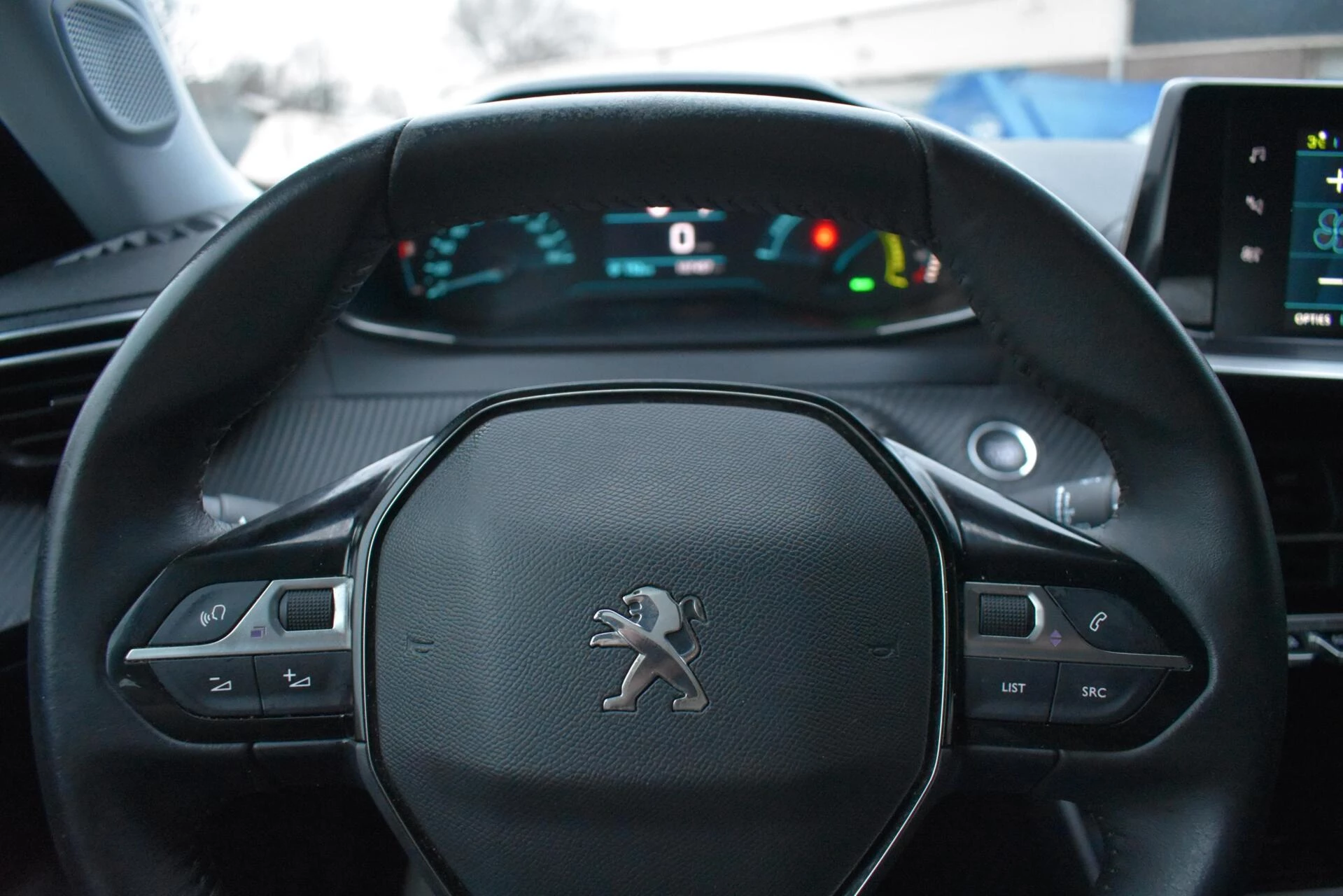 Hoofdafbeelding Peugeot e-2008