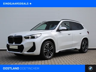 BMW X1 sDrive18i M Sport Automaat / Trekhaak / Sportstoelen / Achteruitrijcamera / Adaptieve LED / Adaptief M Onderstel / Comfort Access / Memory Seats