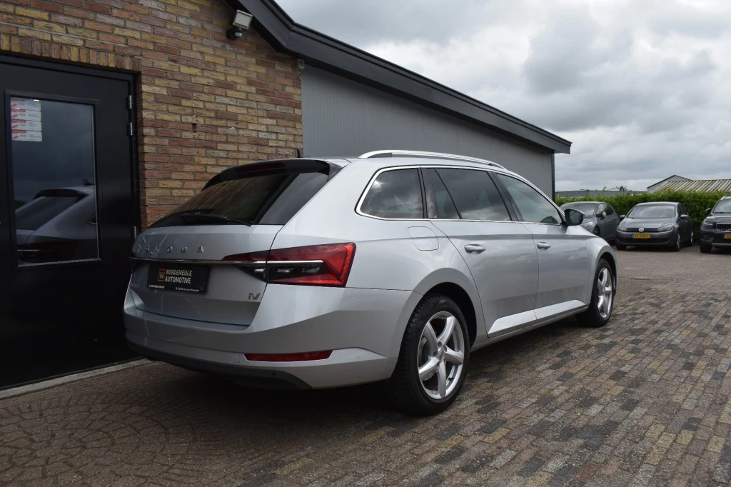Hoofdafbeelding Škoda Superb