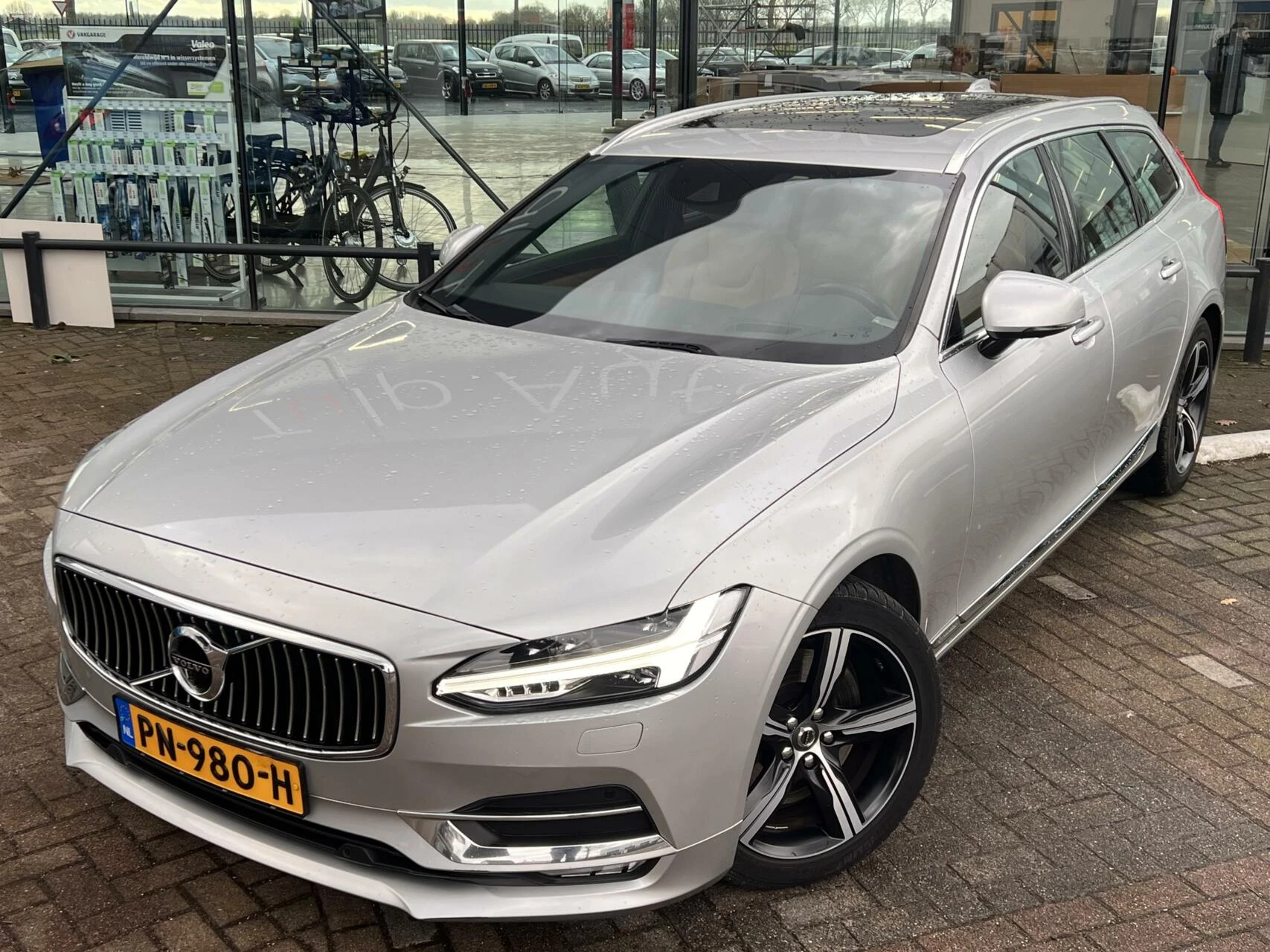 Hoofdafbeelding Volvo V90