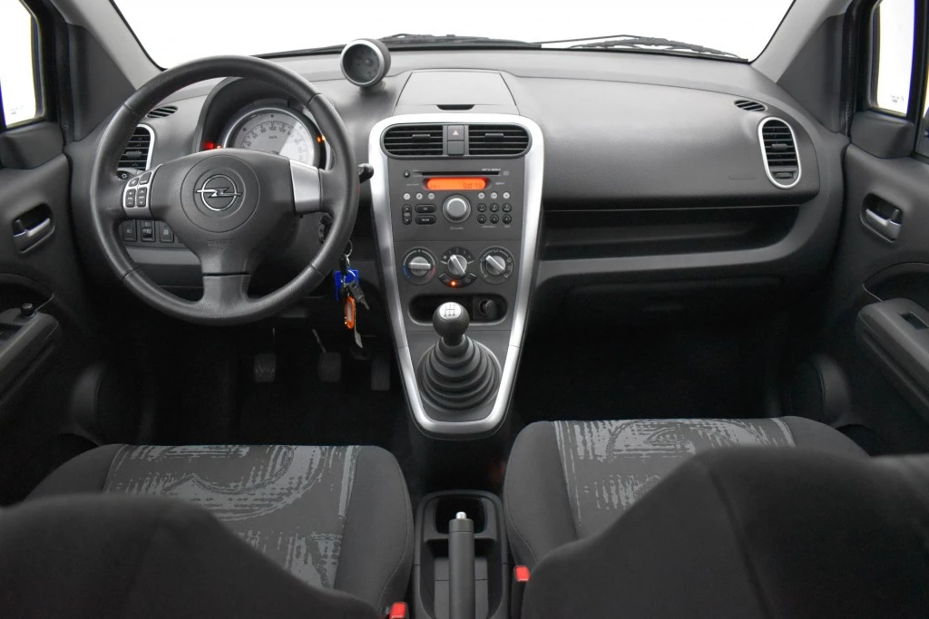 Hoofdafbeelding Opel Agila