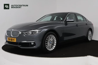 BMW 3-serie 318i Luxury Edition (NAVIGATIE, STOELVERWARMING, TREKHAAK AFNEEMBAAR, CAMERA, SPORTSTOELEN)