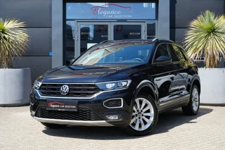Hoofdafbeelding Volkswagen T-Roc Volkswagen T-Roc 1.5 TSI Sport Business 150pk Navigatie/Stoelverwarming/Camera