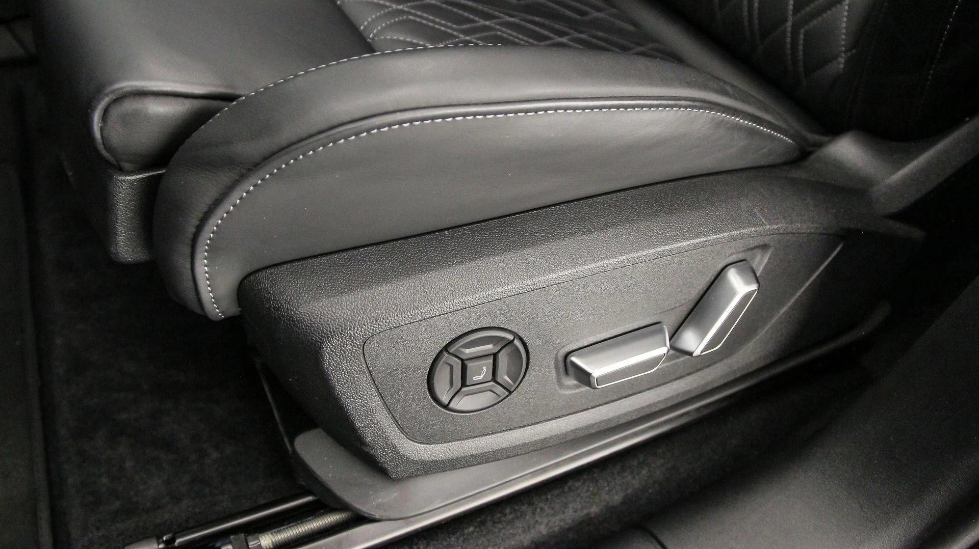 Hoofdafbeelding Audi Q6 e-tron