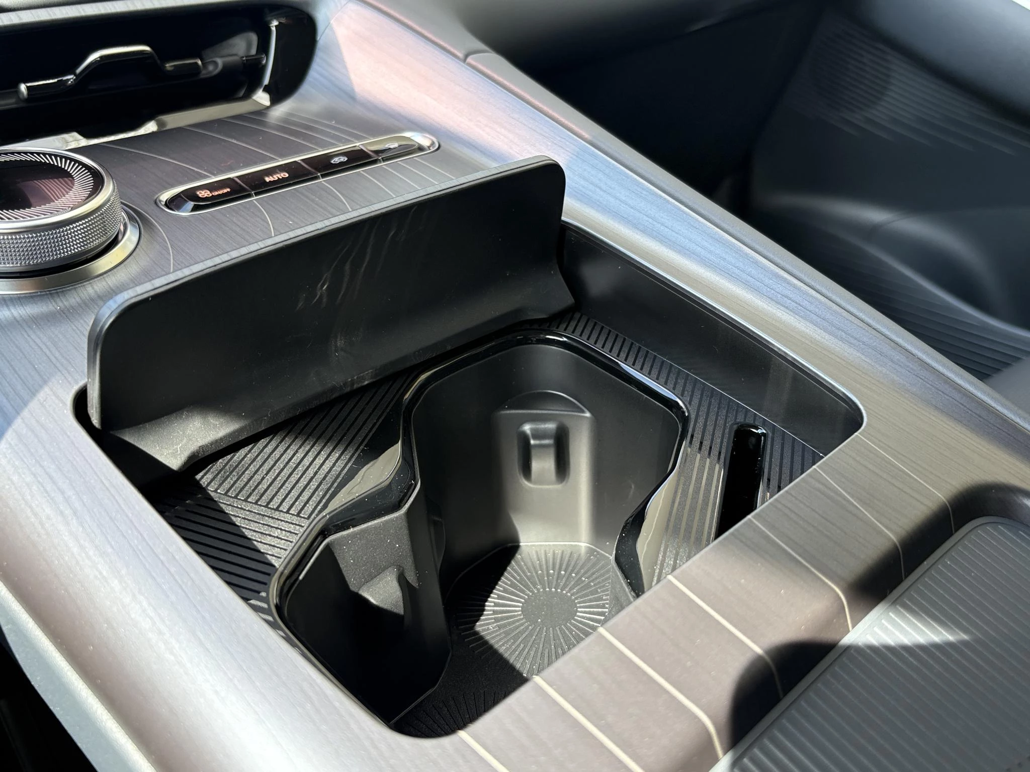Hoofdafbeelding Geely E5
