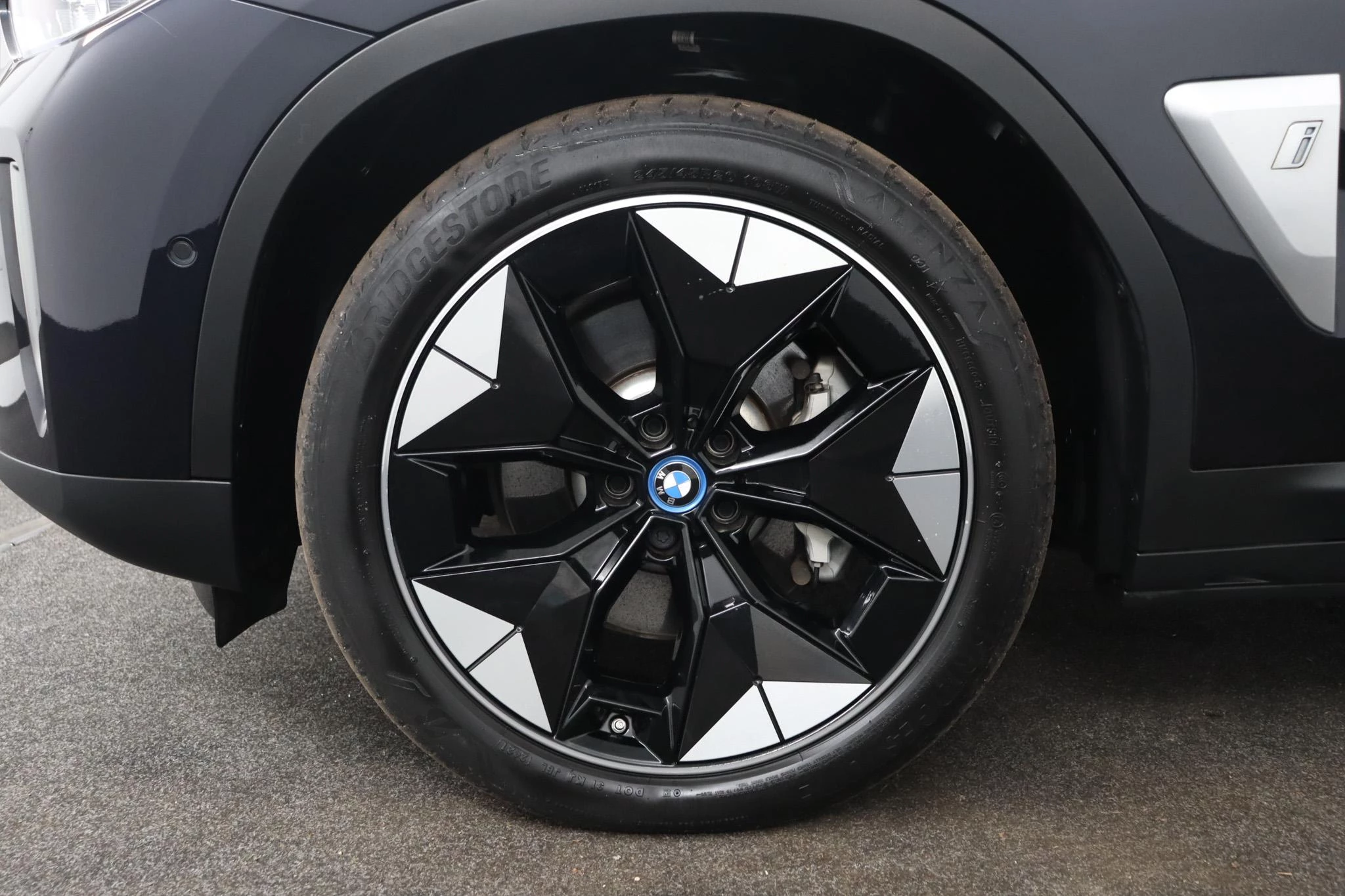 Hoofdafbeelding BMW iX3