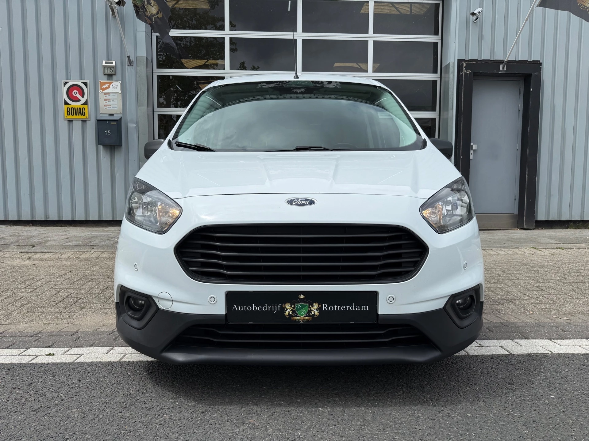 Hoofdafbeelding Ford Transit Courier