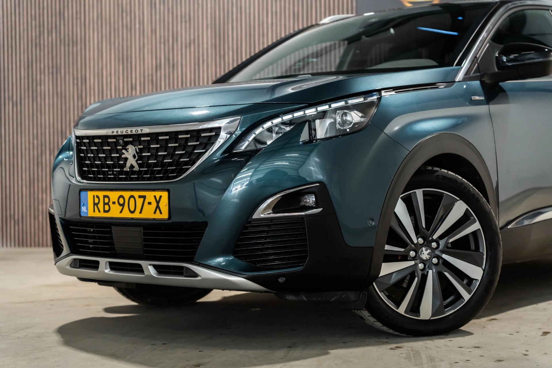 Hoofdafbeelding Peugeot 5008