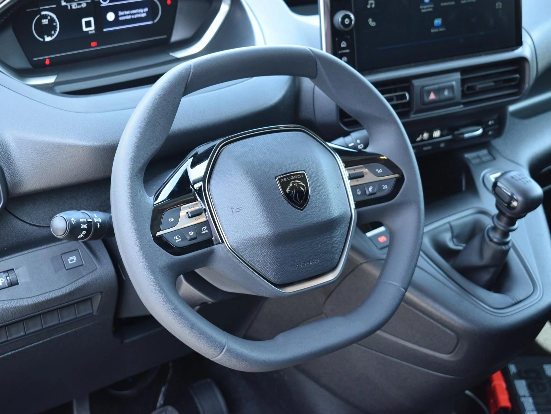 Hoofdafbeelding Peugeot Partner